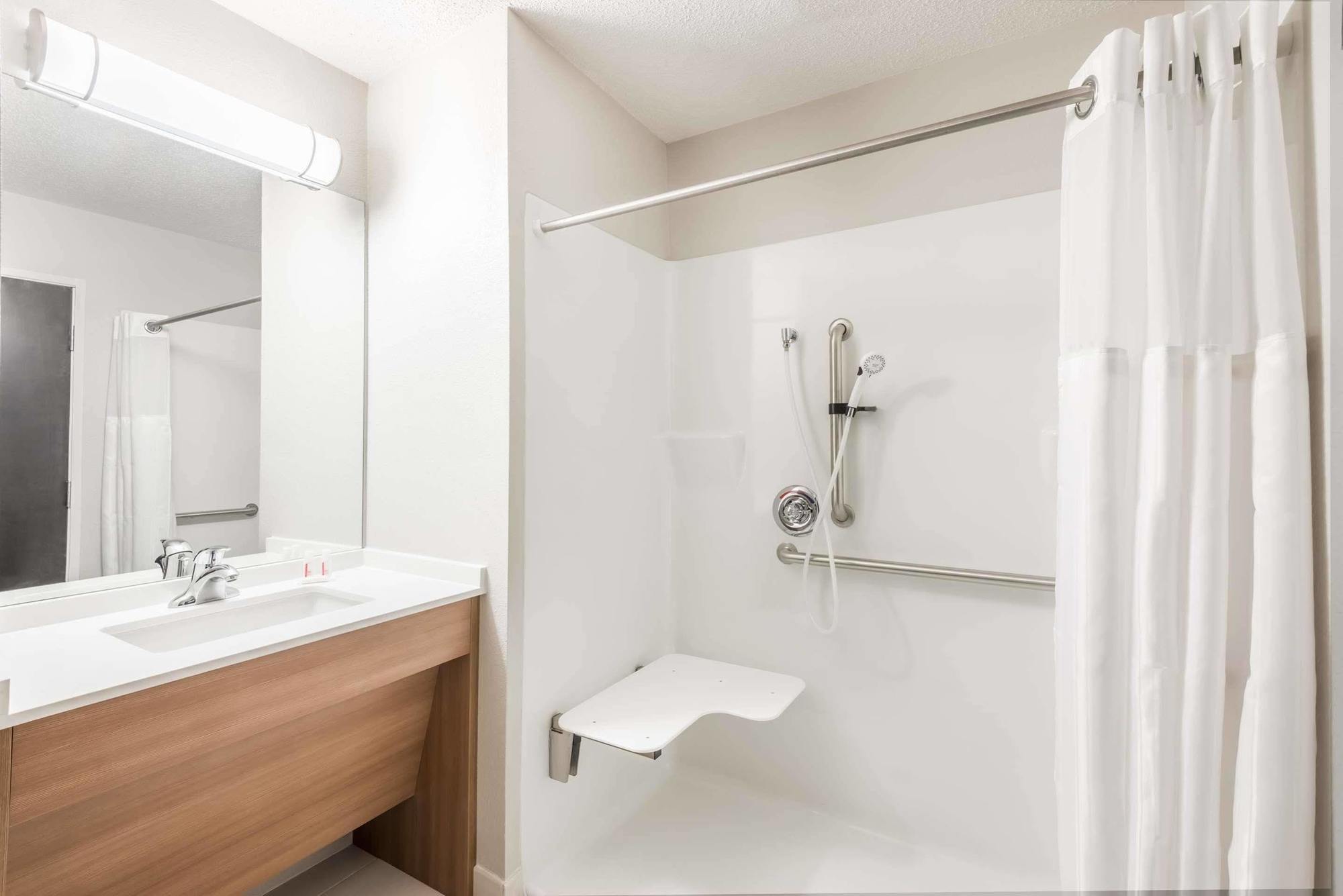 Microtel Inn & Suites By Wyndham Beaver Falls Ngoại thất bức ảnh